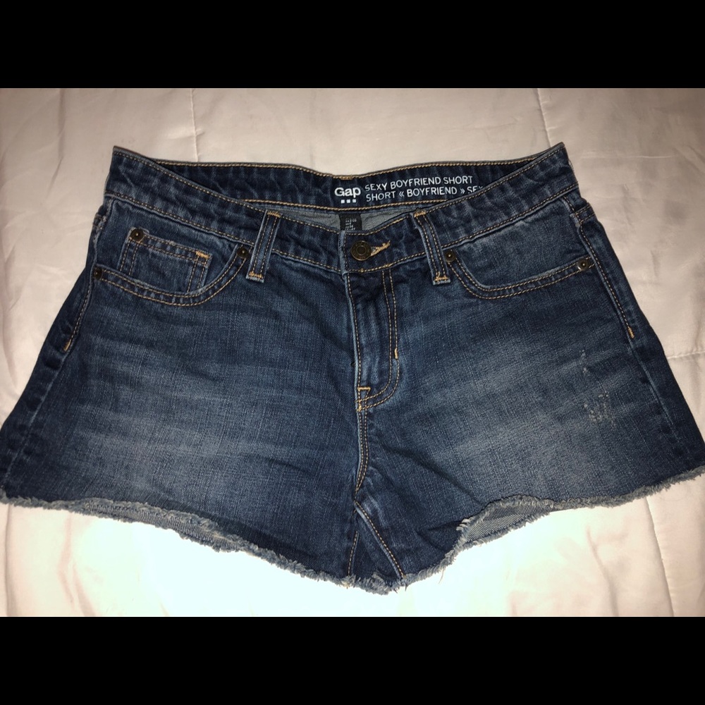 GAP shorts